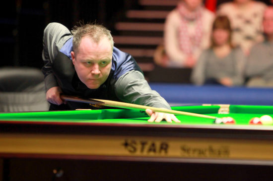 林赛·伯罗（Lindsey Burrow）说橄榄球联盟英雄罗伯·伯罗（Rob Burrow）花了四年的时间与运动神经元疾病作斗争，同时勇敢地提高人们对这种病情的认识，并为慈善机构超过2000万英镑.